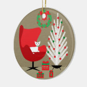 White Cat in Mid Century Christmas Room Keramisch Ornament (Links)