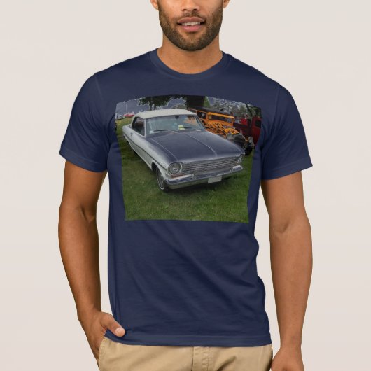 white chevy 1963 nova met chroom front uitzicht t-shirt (Voorkant)