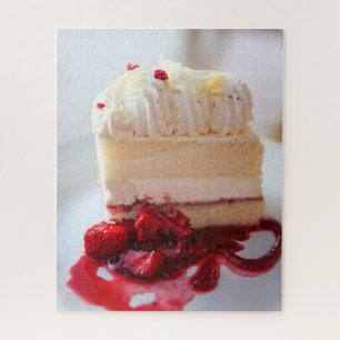 White Chocolate Mousse Cake with Strawberries Legpuzzel