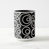 White Circles Design on Black Mok (Midden)