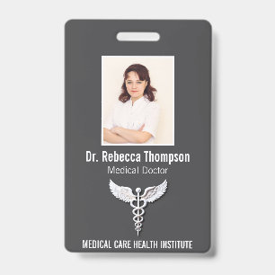 White Clean Gedetailleerde Caduceus Medische Foto- Badge