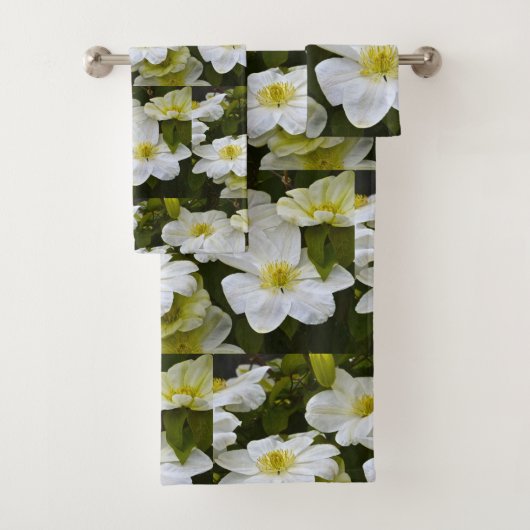 White Clematis Flower Bad Handdoek (Insitu)
