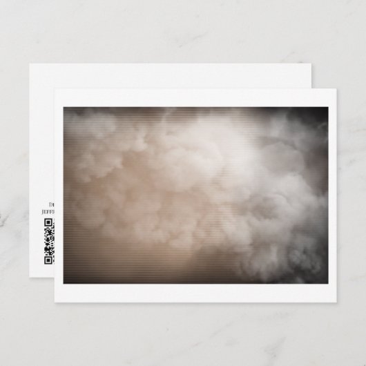 White Clouds beroemd gemaakt door Jeffrey Howard T Briefkaart (Voorkant / Achterkant)