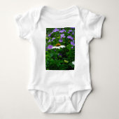 White Cone flower, paarse bloemen en moth Romper (Voorkant)