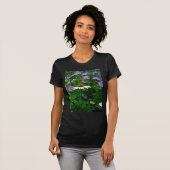 White Cone flower, paarse bloemen en moth T-shirt (Voorkant volledig)