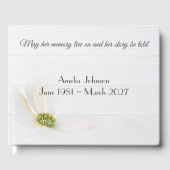 White Cosmos Flower on Wood Memorial Gastenboek (Voorkant)