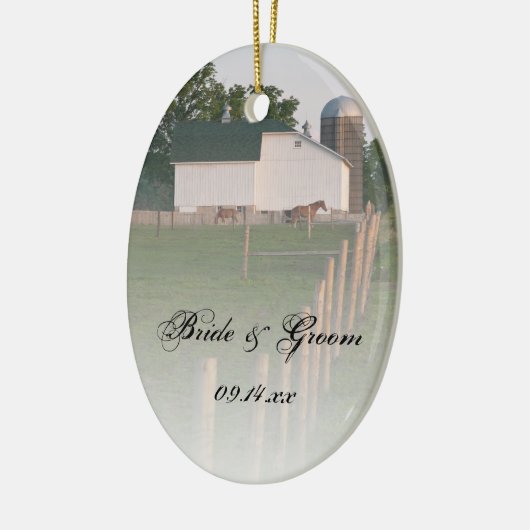 White Country Barn Wedding Keramisch Ornament (Links)
