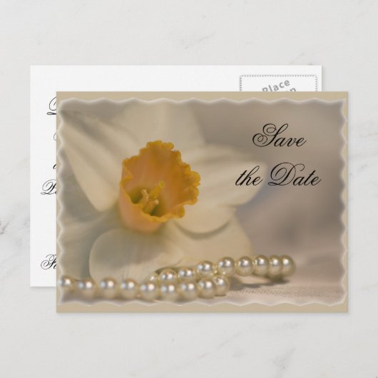 White Daffodil and Pearls Wedding Save the Date Aankondigingskaart (Voorkant / Achterkant)