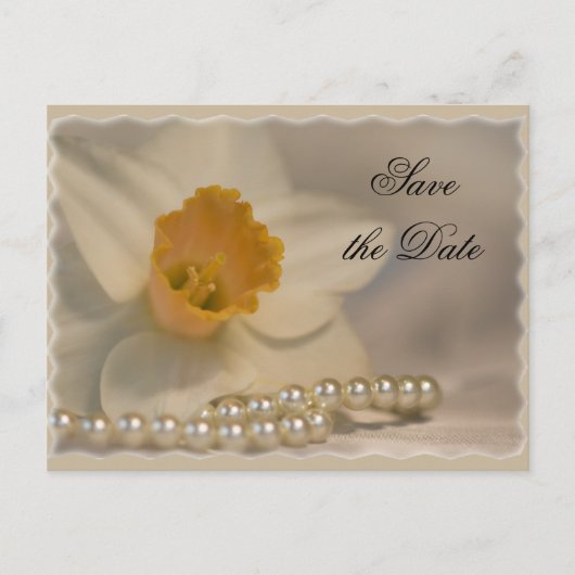 White Daffodil and Pearls Wedding Save the Date Aankondigingskaart (Voorkant)