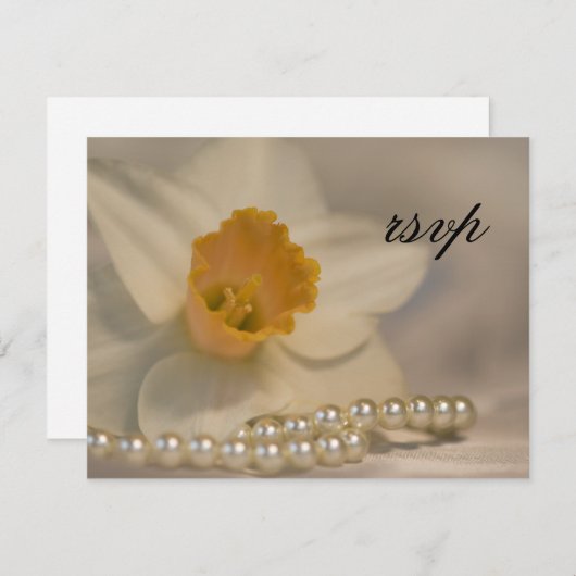 White Daffodil Pearls Wedding RSVP Response Kaart (Voorkant / Achterkant)