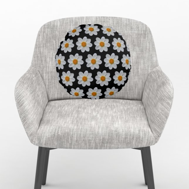 White Dahlia Floral Pattern on Black Rond Kussen (In Situ Chair)