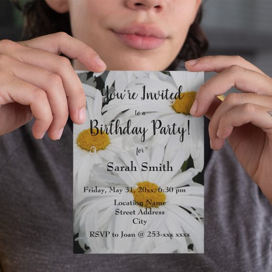 White Daisies Floral Birthday Party Kaart