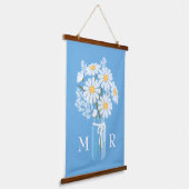 White Daisies Mason Jar Monogram op Blue Hangend Wandkleed (Gebogen)