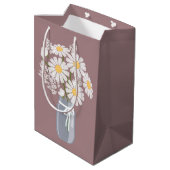 White Daisies Mason Jar over Rosy Brown Medium Cadeauzakje (Achterkant Gekanteld)