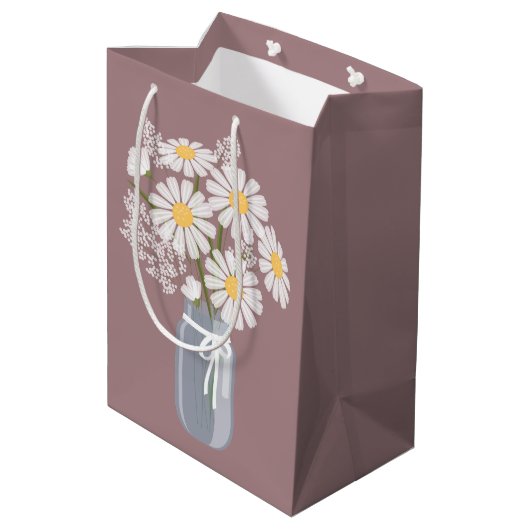 White Daisies Mason Jar over Rosy Brown Medium Cadeauzakje (Achterkant Gekanteld)