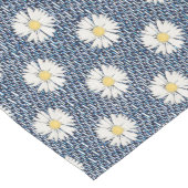 White Daisies on Blue Denim Medium Tafelloper (Hoek)