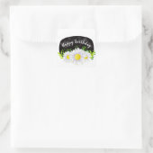 White Daisies op een Black Chalkboard Happy Birthd Vierkante Sticker (Tas)