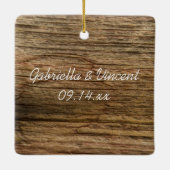 White Daisy and Barn Wood Country Verloving Keramisch Ornament (Achterkant)