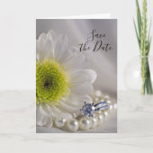White Daisy and Diamond Ring Wedding Save the Date Aankondiging (Voorkant)