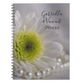 White Daisy and Pearls Wedding Notitieboek (Voorkant)
