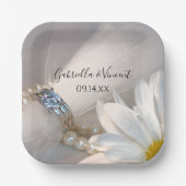 White Daisy Elegance Wedding Papieren Bordje (Voorkant)