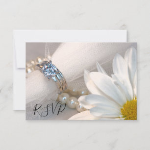 White Daisy Elegance Wedding RSVP Response Kaartje