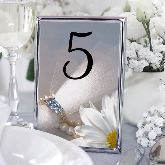 White Daisy Elegance Wedding Table Numbers Kaart