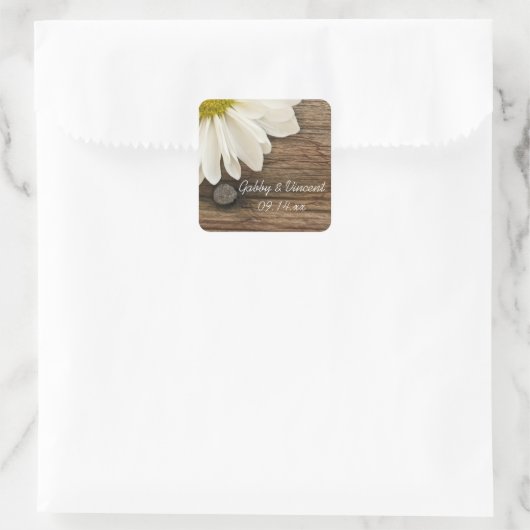 White Daisy en Barn Wood Country Wedding Vierkante Sticker (Tas)