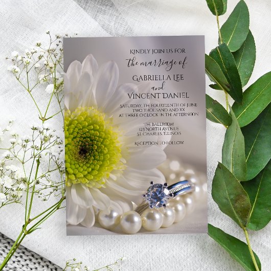 White Daisy en Diamond Ring Wedding Kaart
