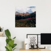 White Daisy en Paars Fireweed Mountains Foto Poster (Thuiskantoor)
