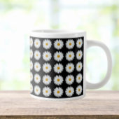 White Daisy Floral Pattern on Black Grote Koffiekop