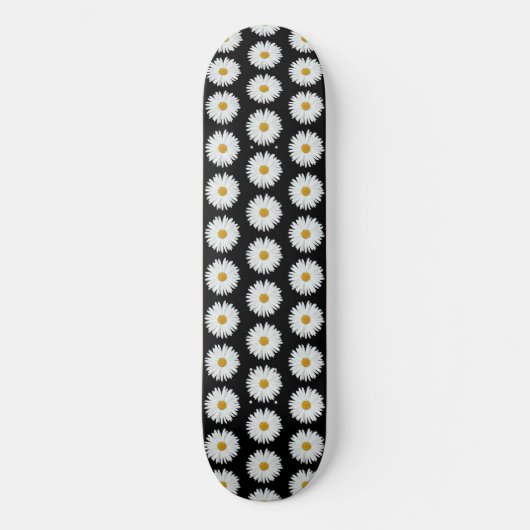 White Daisy Floral Pattern on Black Persoonlijk Skateboard (Voorkant)