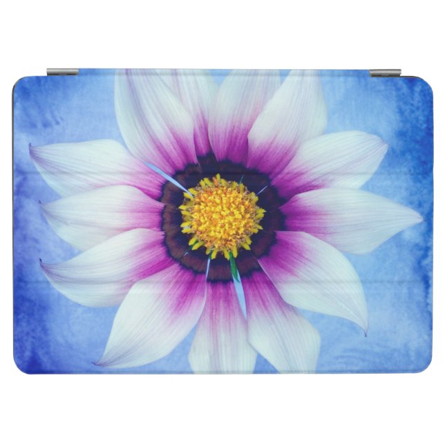 White Daisy Flower Closeup Floral Blossom iPad Air Cover (Horizontaal)