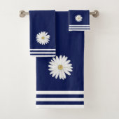 White Daisy Flower & Stripes on Navy Blue Bad Handdoek (Insitu)
