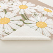 White Daisy Flowers Bouquet op Beige Sherpa Deken (3/4)