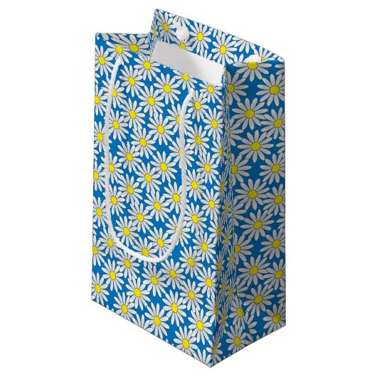 White Daisy Pattern on Blue Small Gift Bag Klein Cadeauzakje (Voorkant Gekanteld)