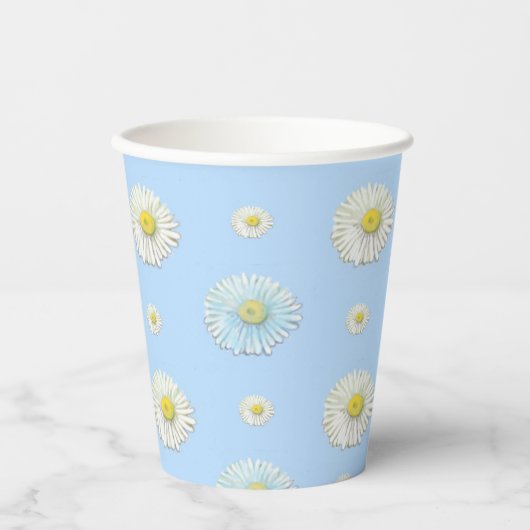 White Daisy Pattern on Light Blue Background Papieren Bekers (Voorkant)