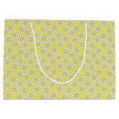 White Daisy Pattern on Yellow Large Gift Bag Large Cadeautasje (Achterkant)