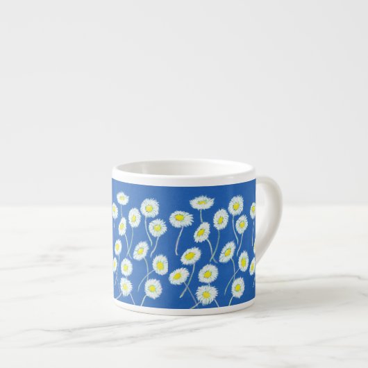 White Daisy Pattern op Bright Blue Espresso Kop (Voorkant rechts)