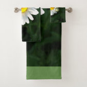 White daisy Photo Bathroom Towel Set Bad Handdoek (Insitu)