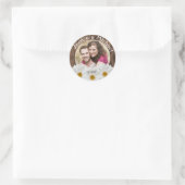 White Daisy Rustic Wood Photo Weduwnaar Save Date Ronde Sticker (Tas)