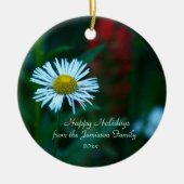 White Daisy Wildflower Kerstannament, Round Keramisch Ornament (Voorkant)