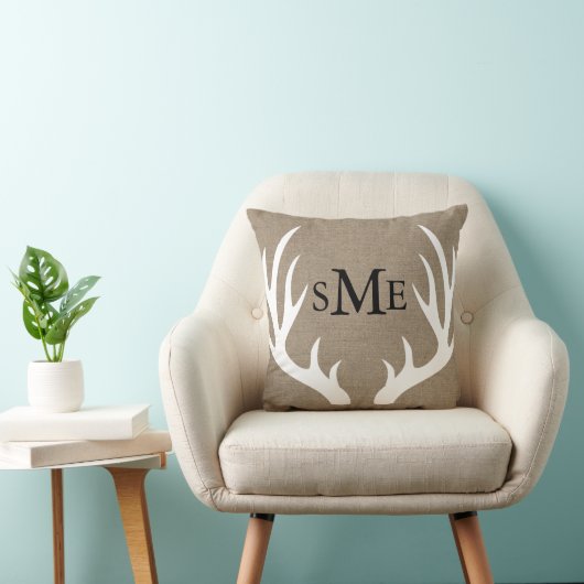 White Deer Antlers Rustic Monogram Pillow Kussen (Stoel)