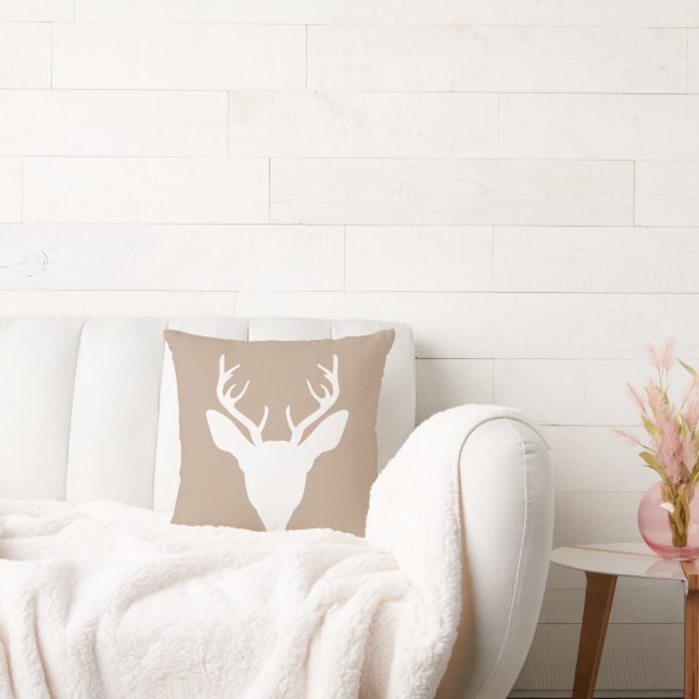 White Deer Head Silhouette op beige Kussen (Bank)