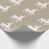 White deer Silhouette Pattern on beige Cadeaupapier (Hoek)