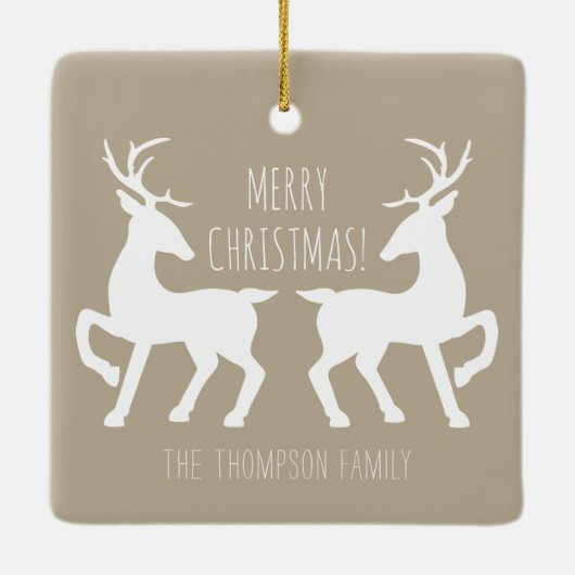White Deers on beige & Familienaam Keramisch Ornament (Achterkant)
