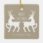 White Deers on beige &  Familienaam Keramisch Ornament (Voorkant)