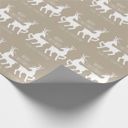 White Deers on beige & Personated Text Kerstmis Cadeaupapier (Hoek)