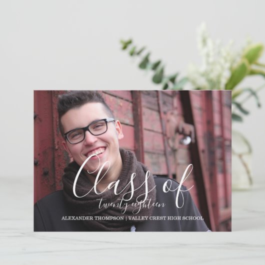 White Delicate Class of 2018 Photo Afstuderen Aankondiging (Staand voorkant)