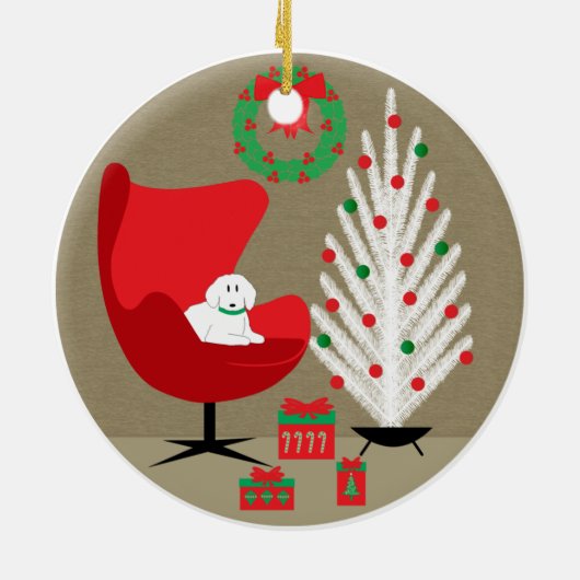 White Dog in Mid Century Christmas Room Keramisch Ornament (Achterkant)